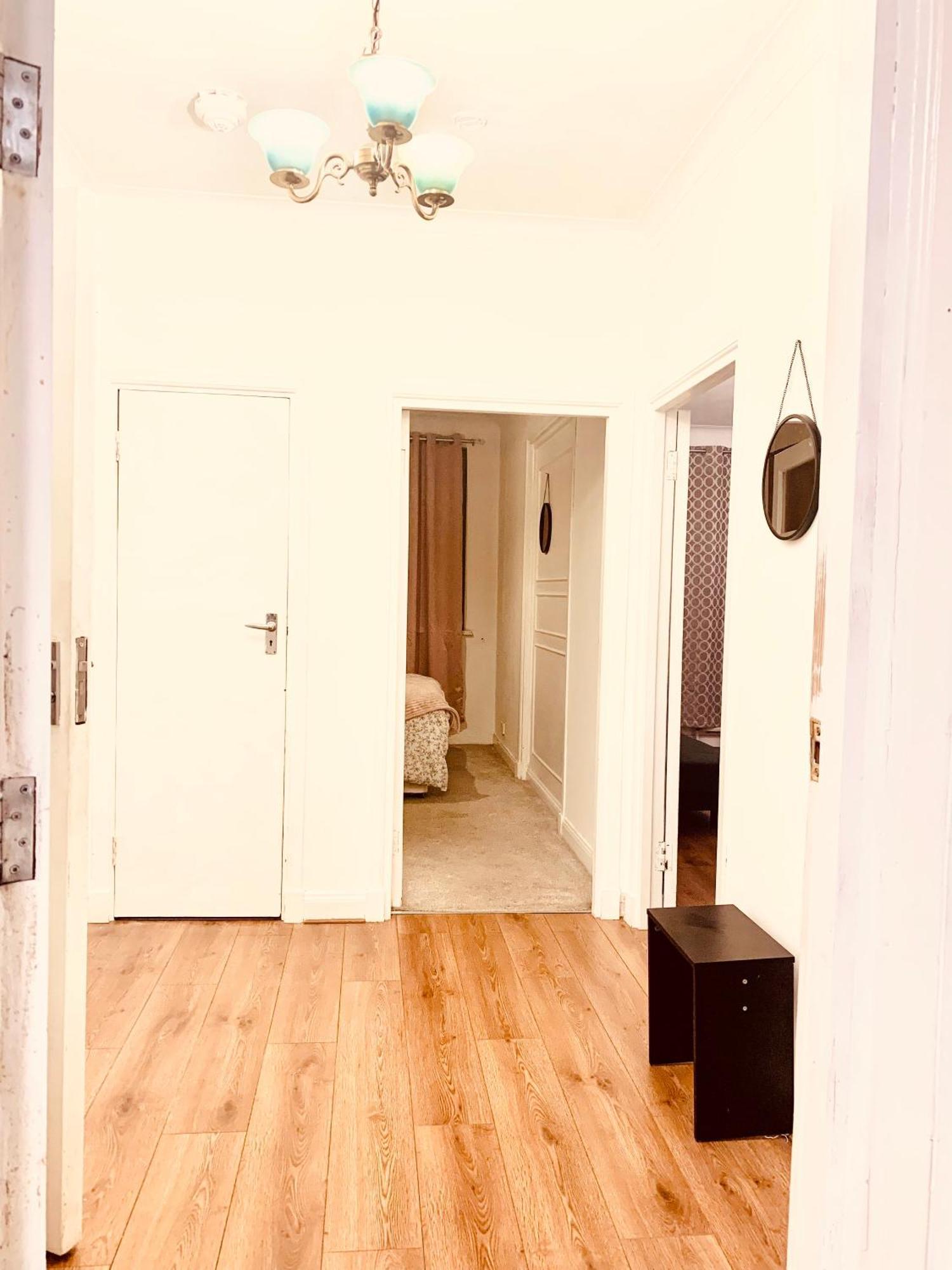 Cosy 2 Bedroom Apartment In Swiss Cottage. Londra Exterior foto