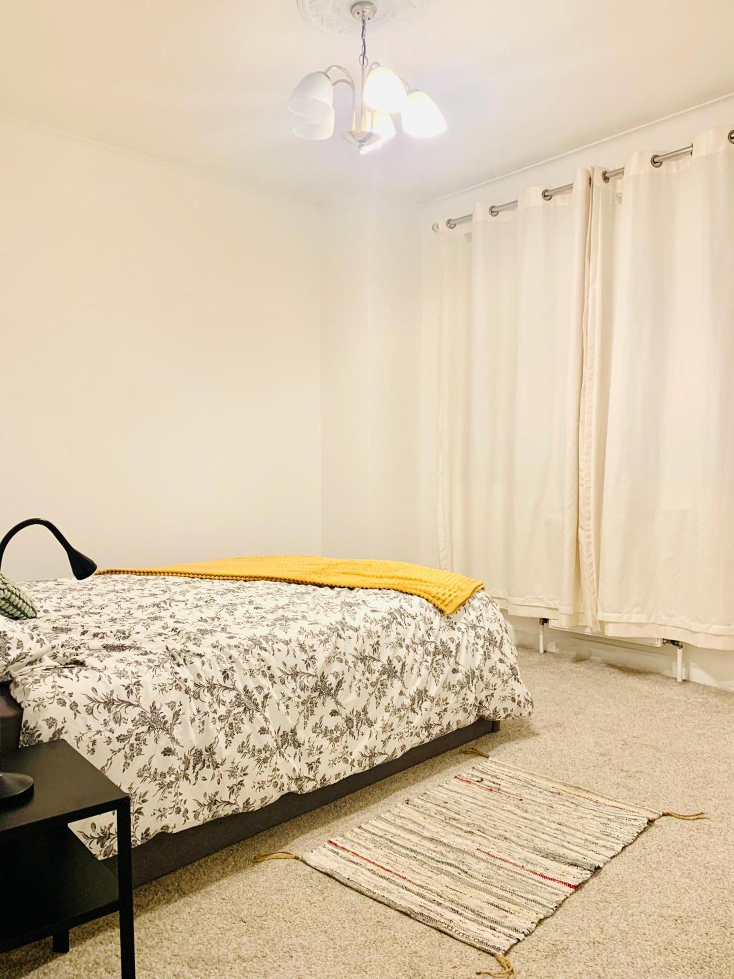 Cosy 2 Bedroom Apartment In Swiss Cottage. Londra Exterior foto