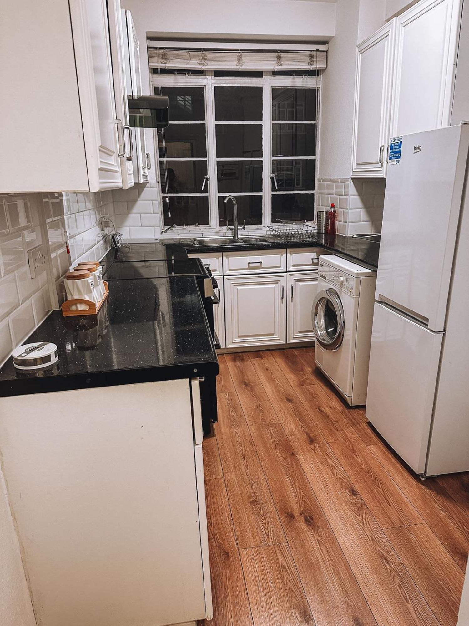 Cosy 2 Bedroom Apartment In Swiss Cottage. Londra Exterior foto